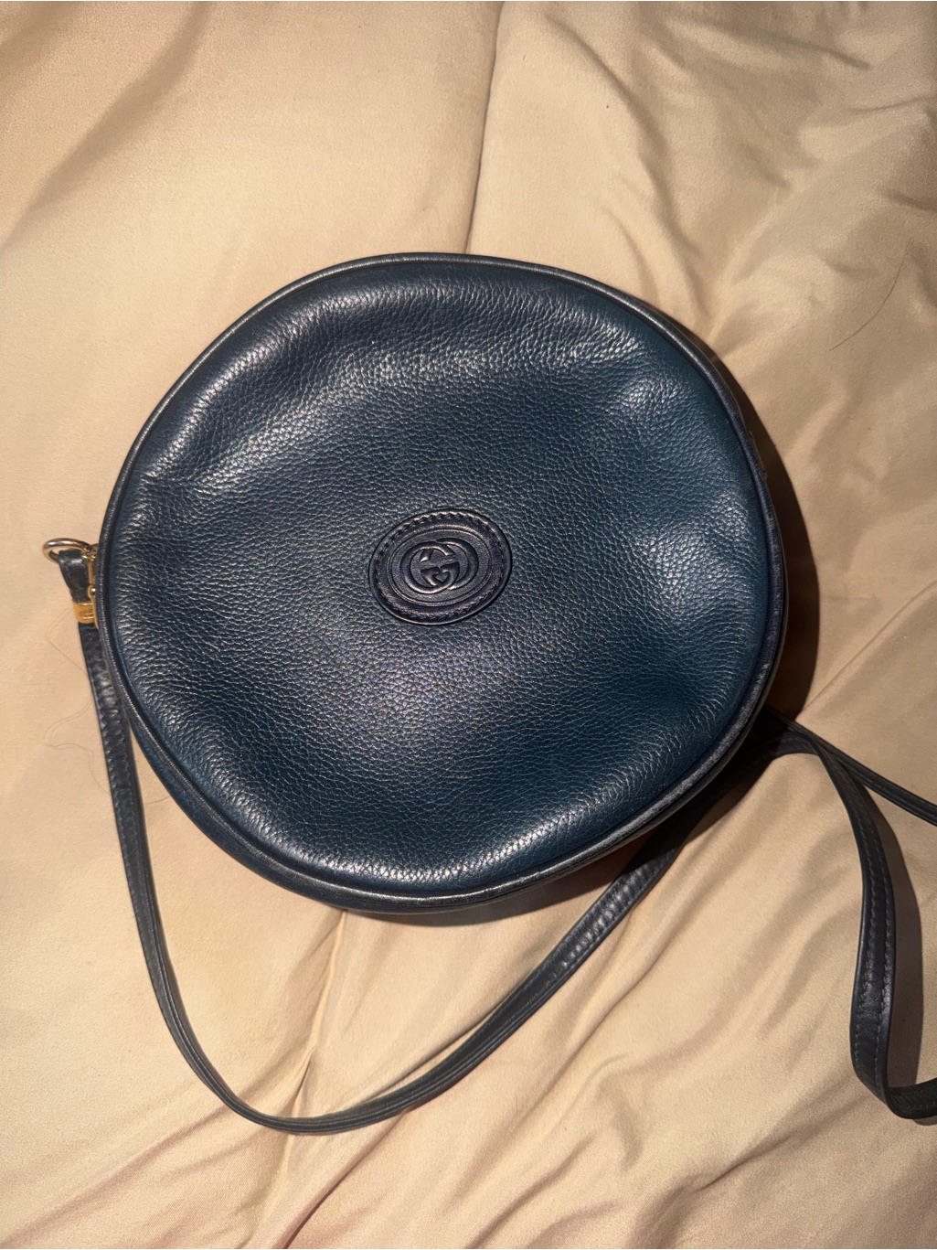 Gucci Round Leather Crossbody Bag In Navy
